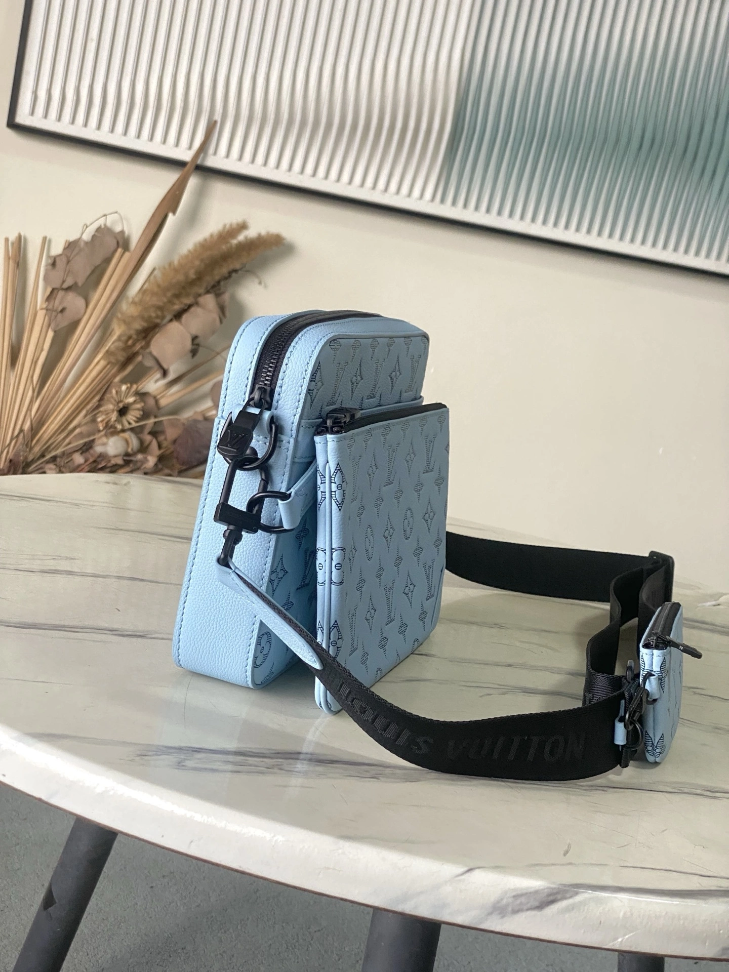 MoMo--8V M14781 cowhide high quality version item:E-B574J0219W