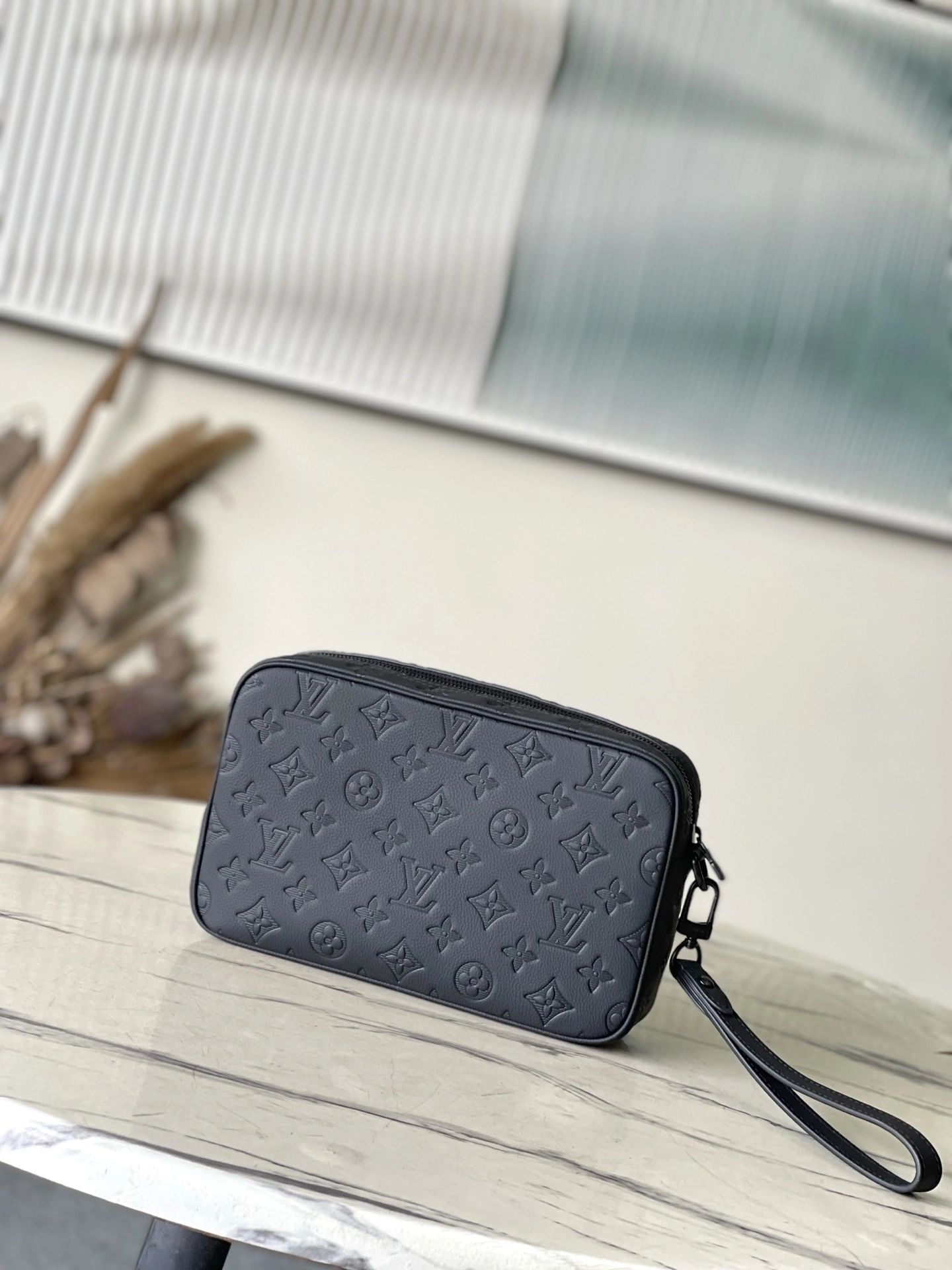 MoMo--8V M14910 Calfskin high quality version item:E-B574J0419W
