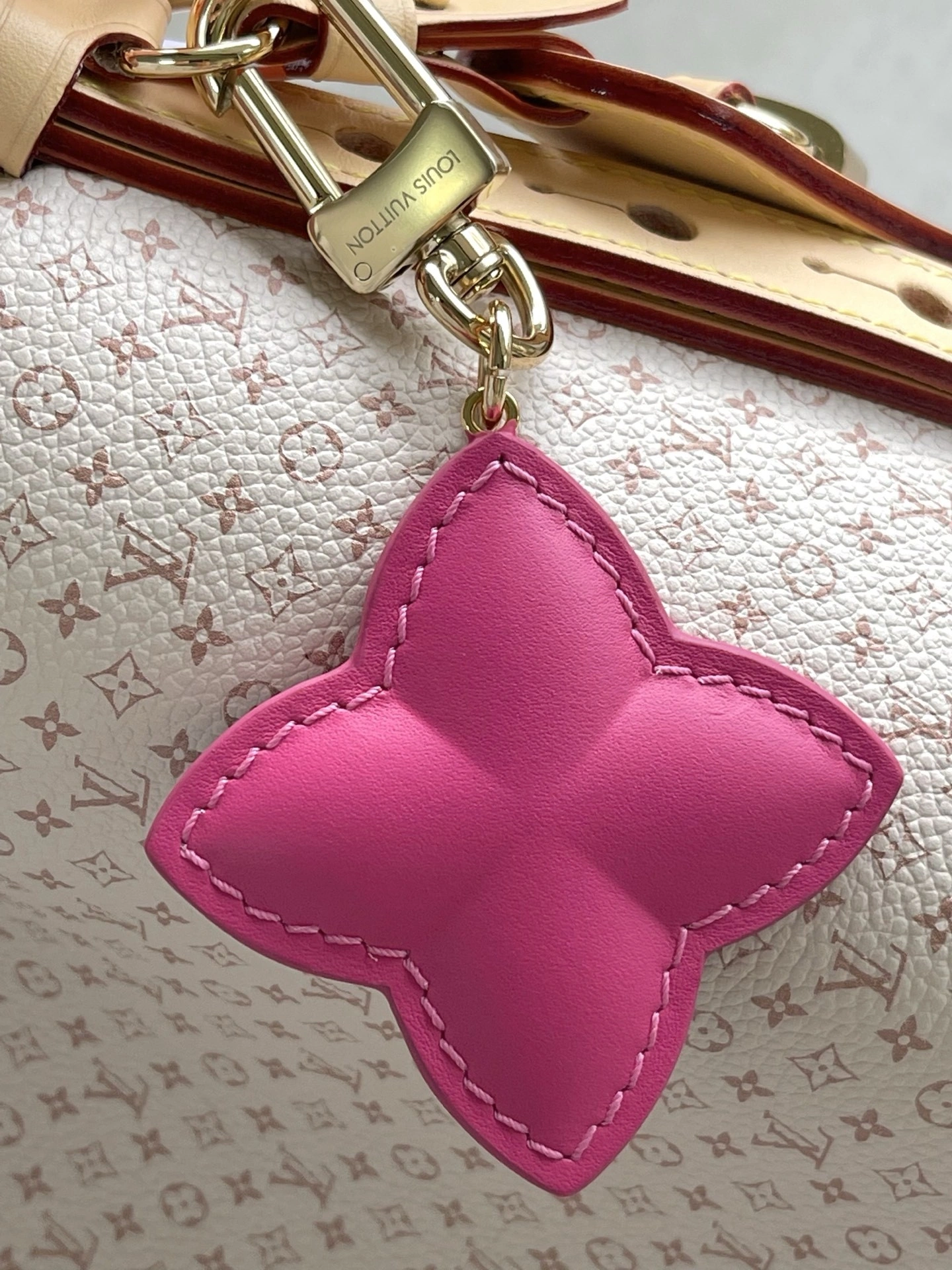 MoMo-8V M15130 cowhide high quality version item:E-B574J0225W