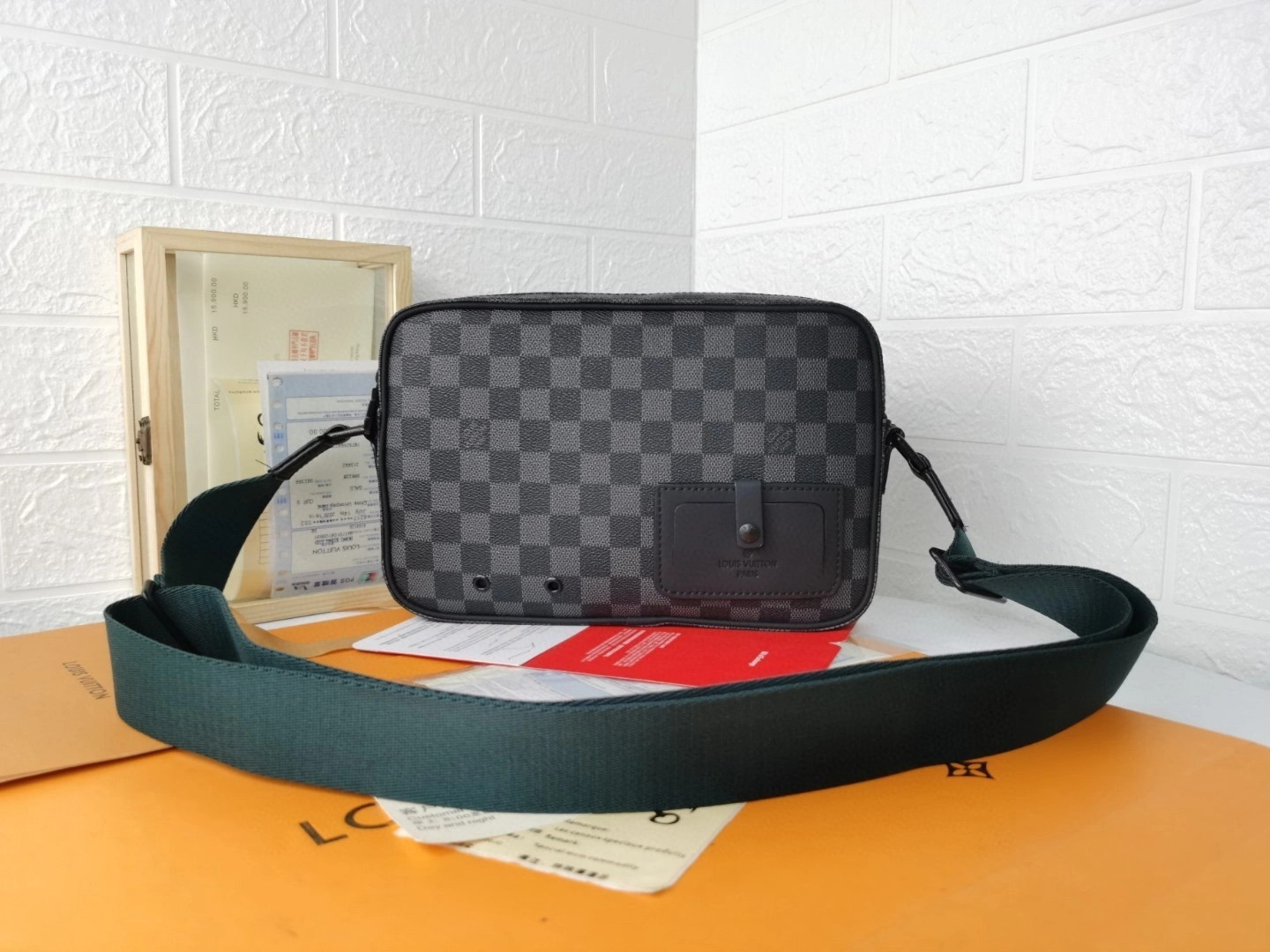 N40188 MESSENGER item : AT-B225L0418L