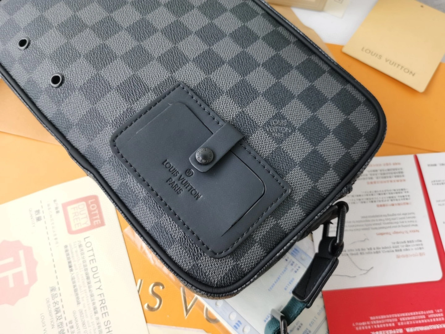 N40188 MESSENGER item : AT-B225L0418L
