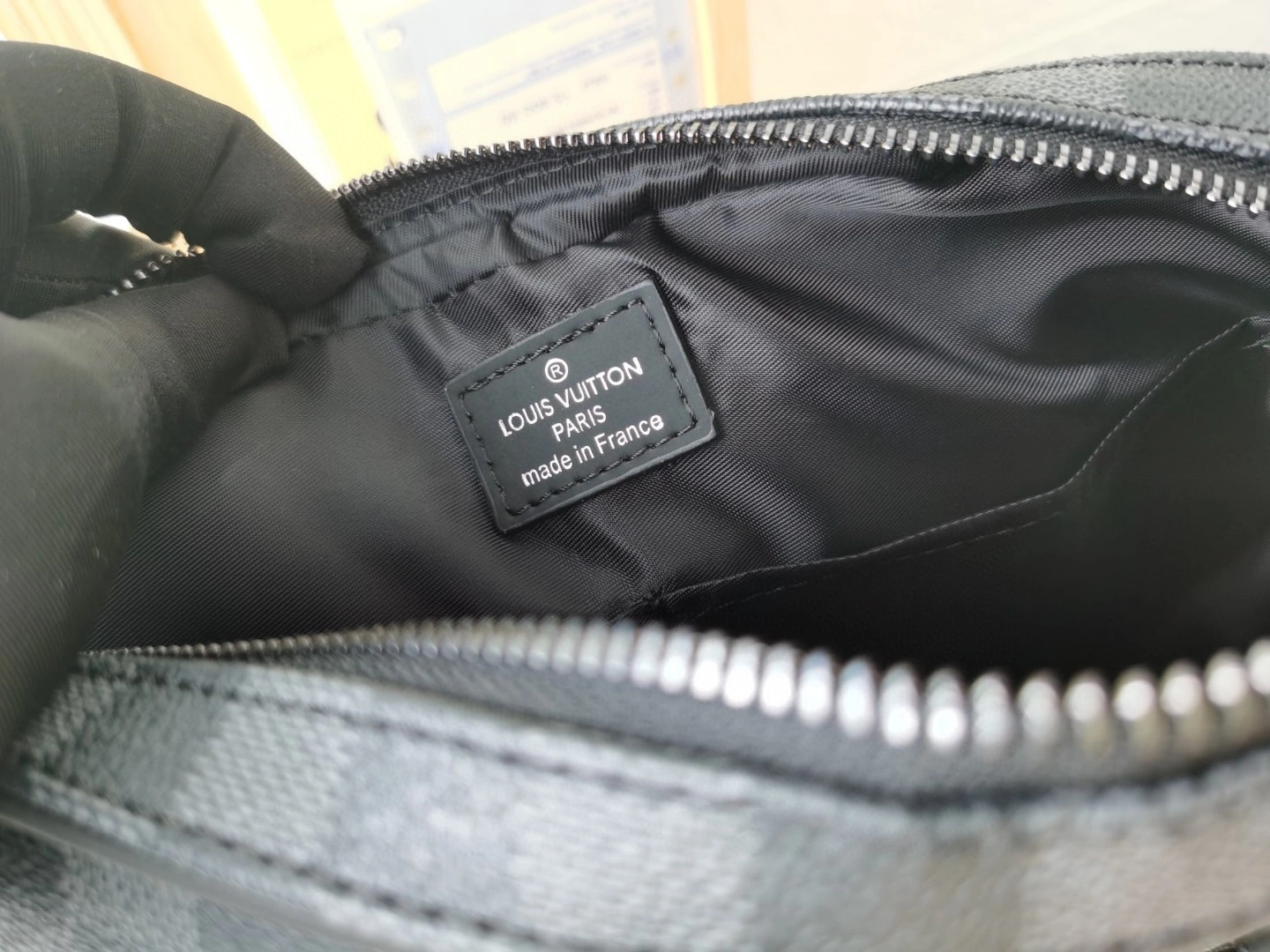 N40188 MESSENGER item : AT-B225L0418L