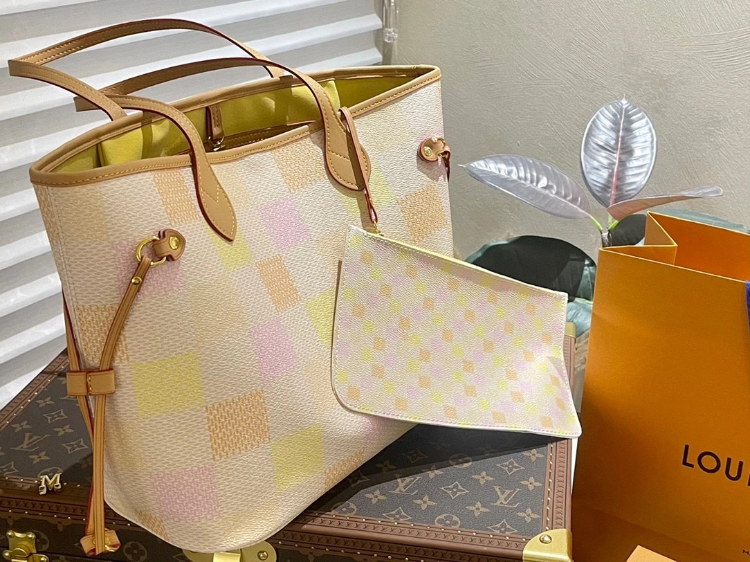 &N40668 Neverfull item:DT-B264C2722