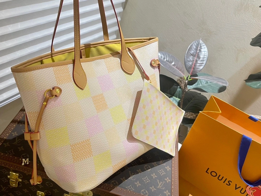 &N40668 Neverfull item:DT-B264C2722