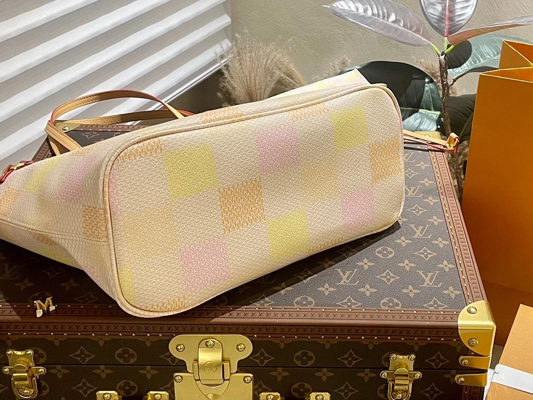 &N40668 Neverfull item:DT-B264C2722