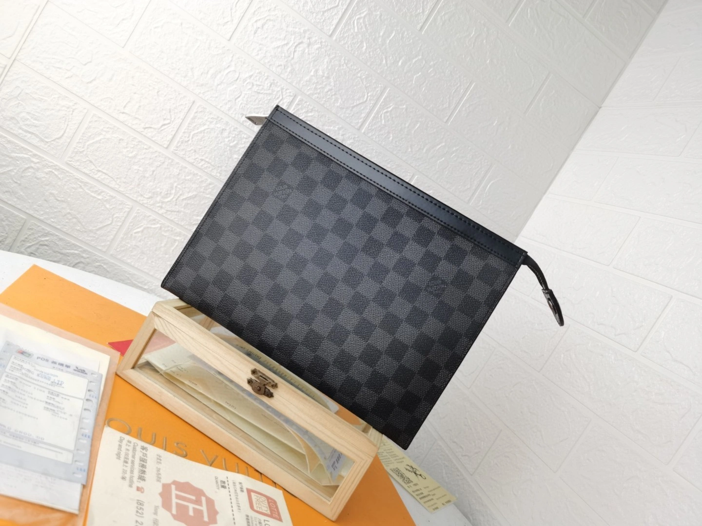 N41696 item : BT-B225D0817W
