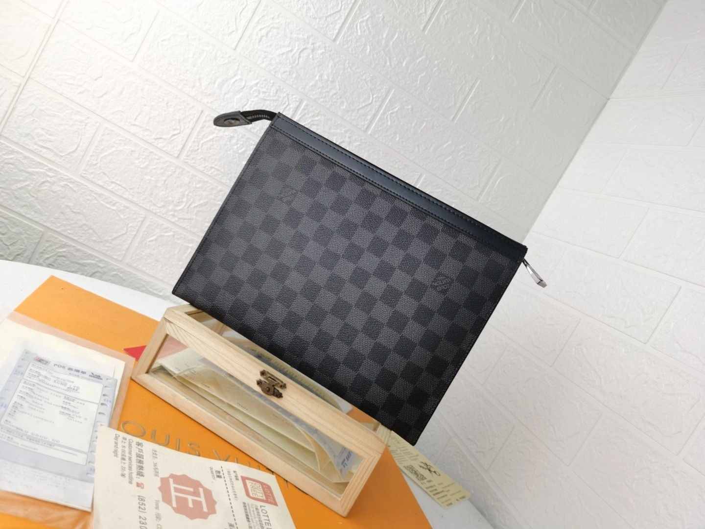 N41696 item : BT-B225D0817W