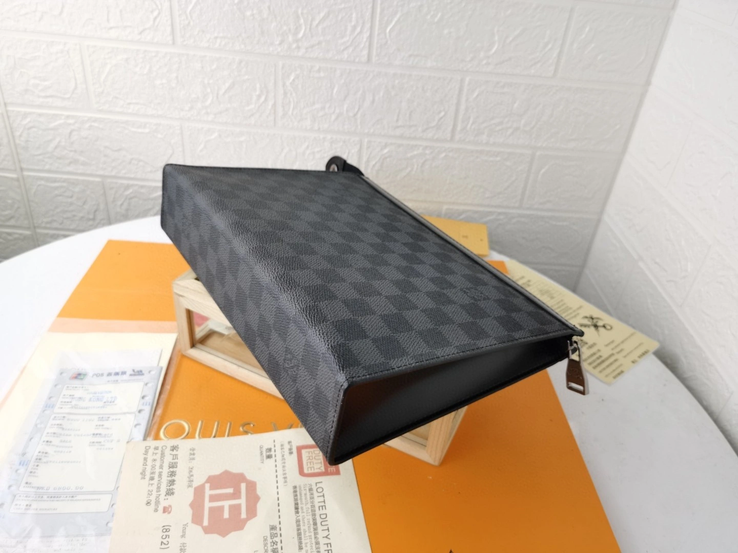 N41696 item : BT-B225D0817W