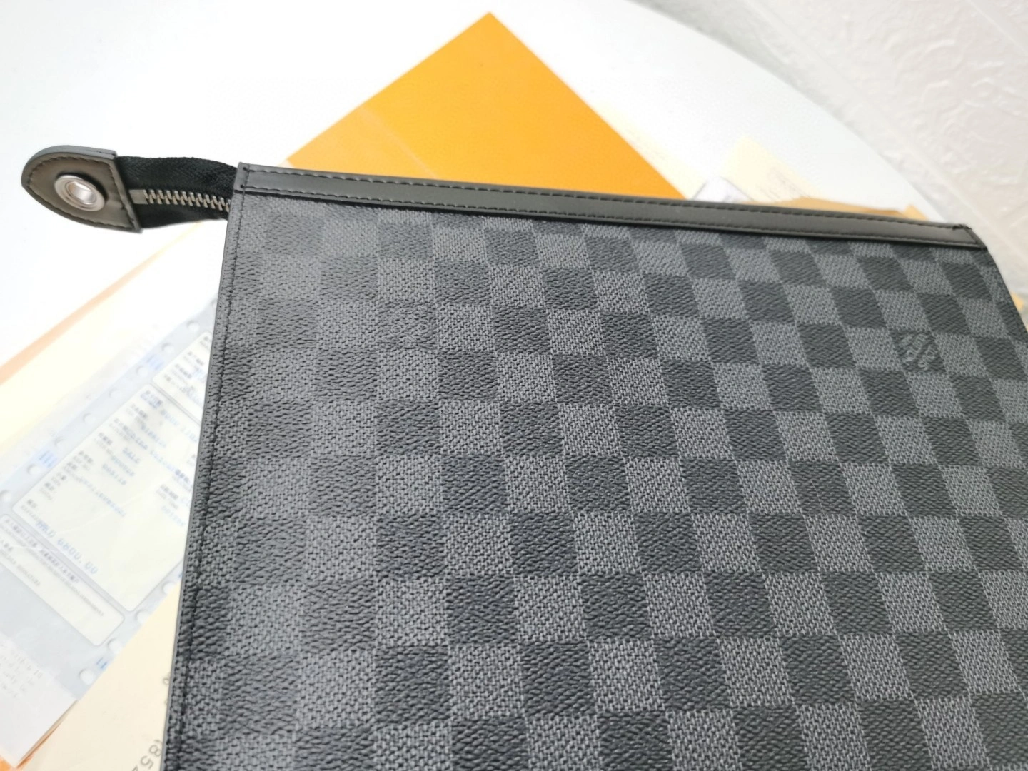 N41696 item : BT-B225D0817W