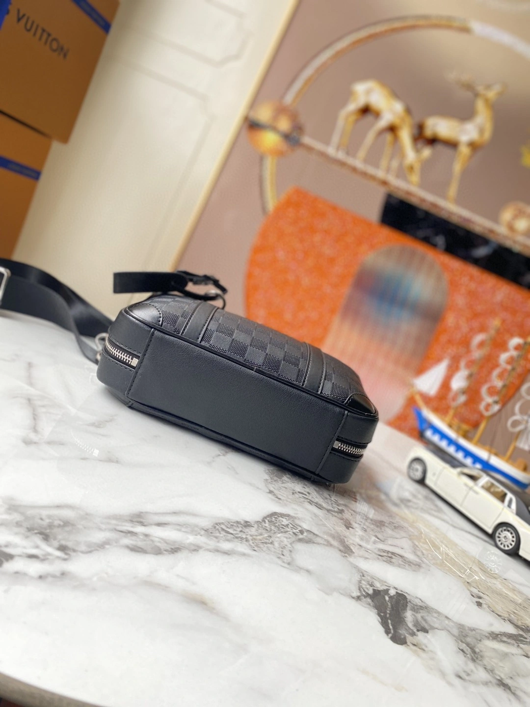 N45286 cowhide Sirius item : BT-B225D0820W