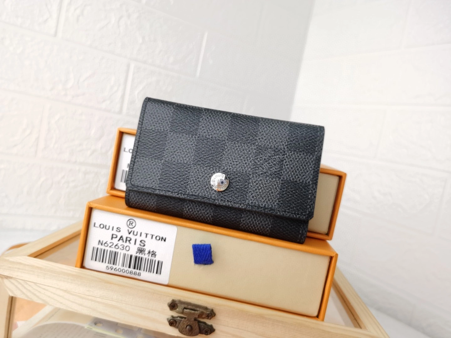 N62662 Monogram item : BT-B225D0633W