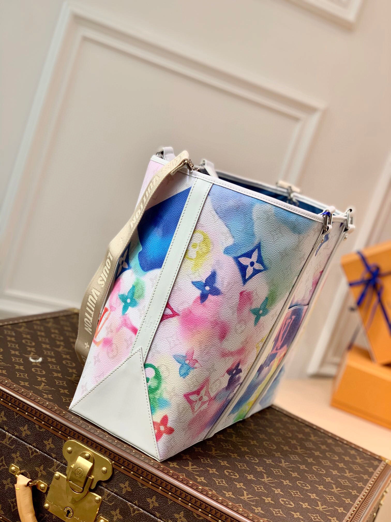 NEW TOTE M45754 item:B-B182A1029