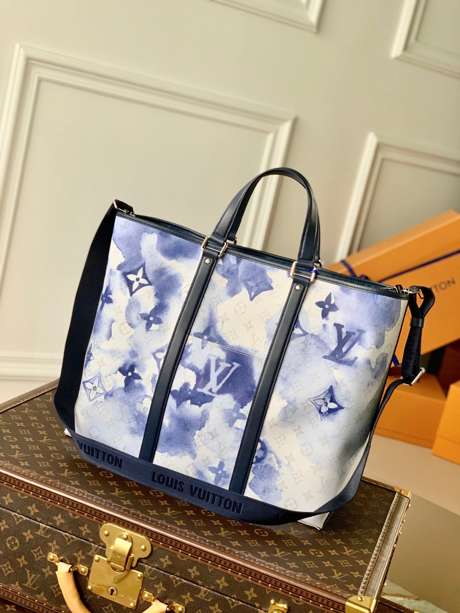 NEW TOTE M45755 item:B-B182A1026