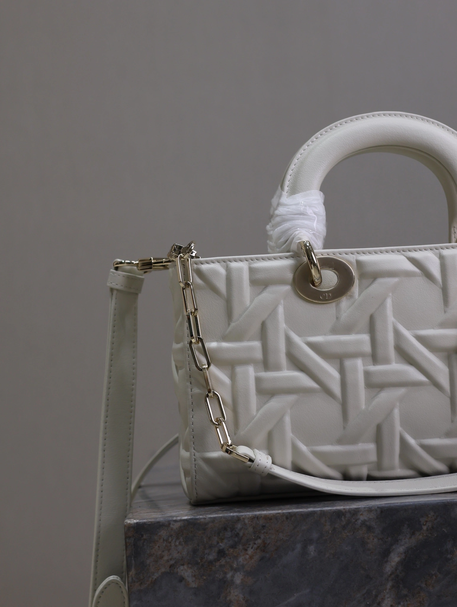 MOMO-- 4ior M0540OBPJ-M030 high quality version Lady D-Joy cowhide item:E-B000L2058T
