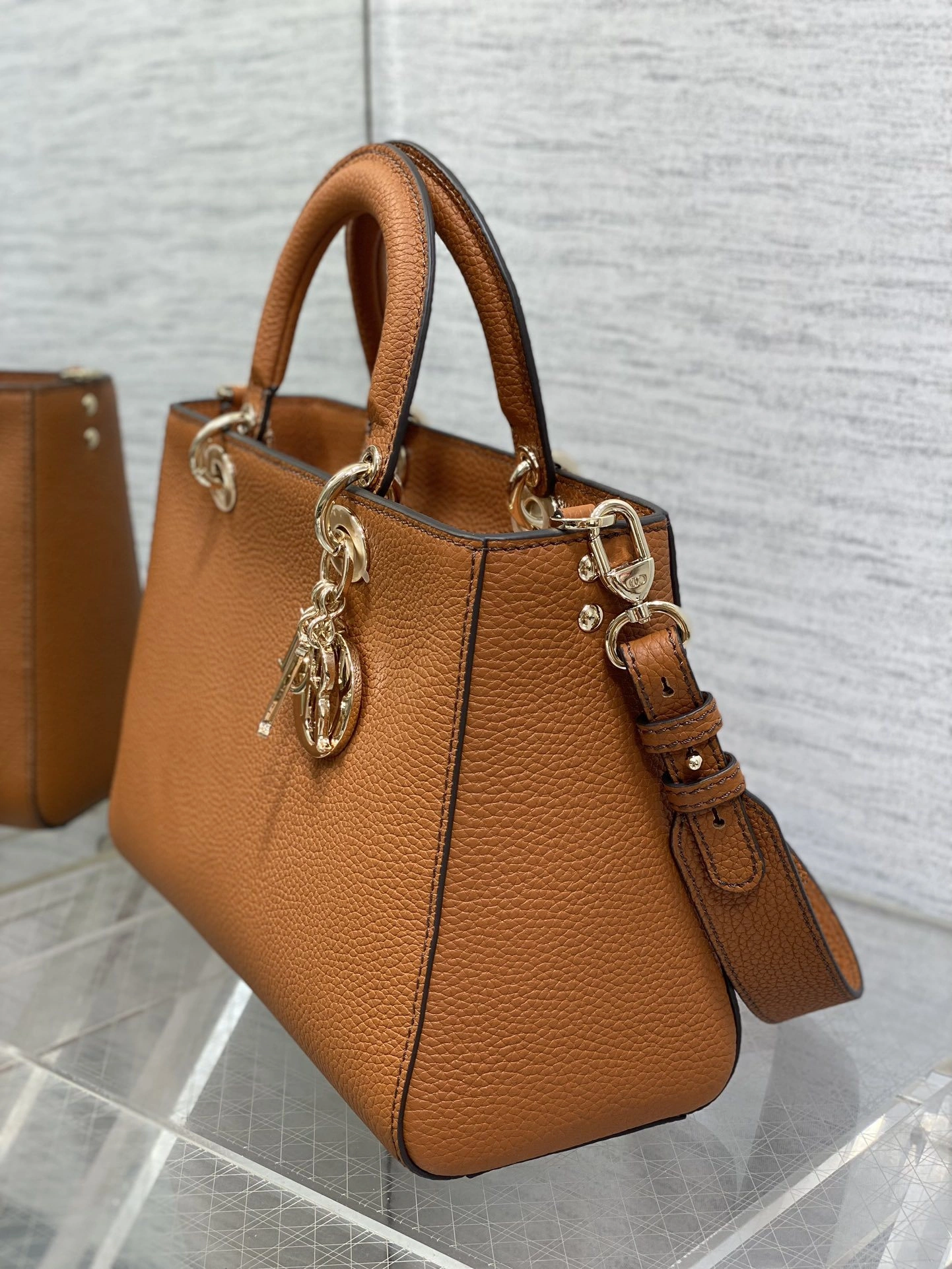 MOMO-- 4ior M1151OTRL_M30M high quality version Lady D-Sire cowhide item:D-B109J3034