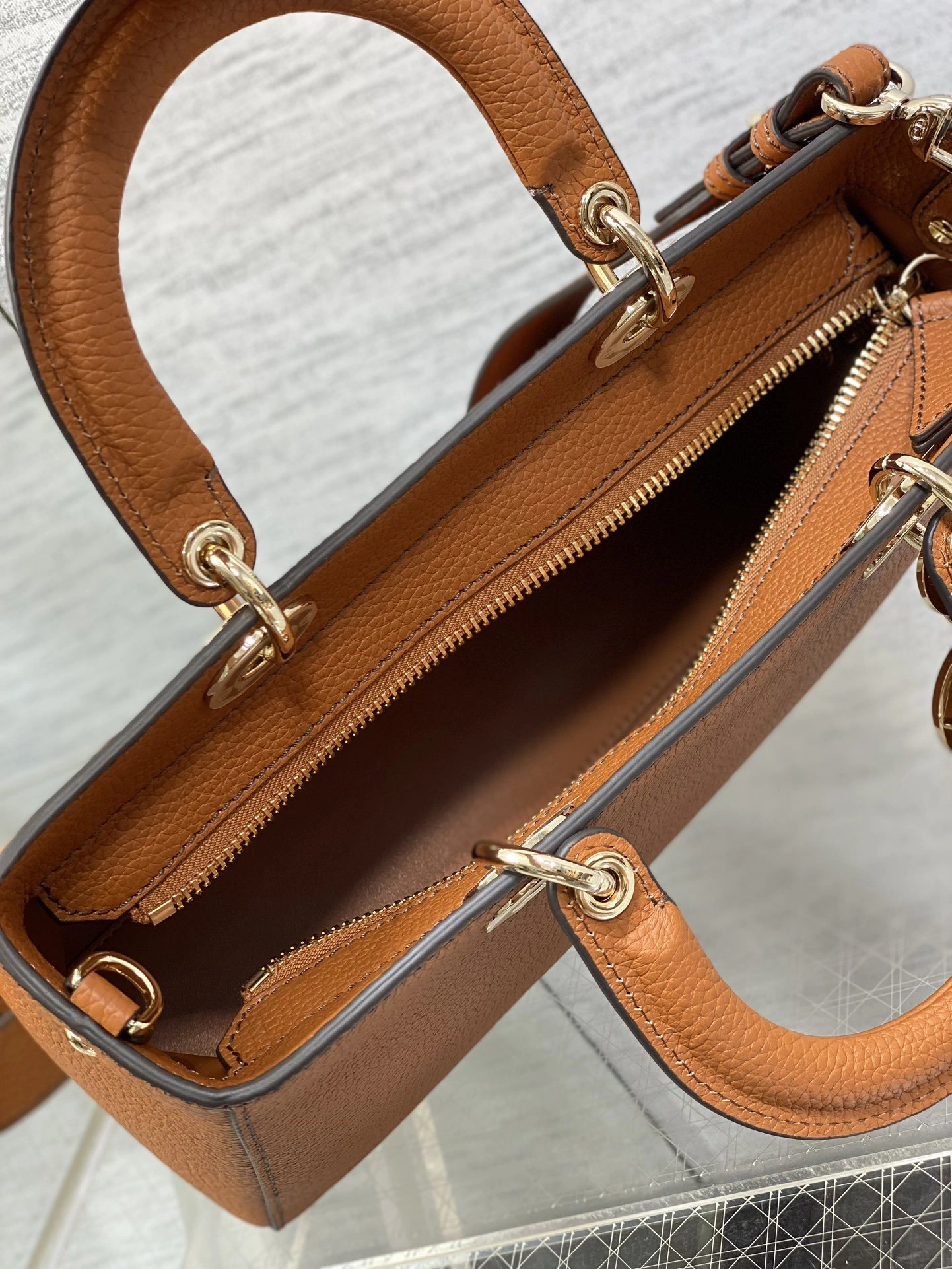 MOMO-- 4ior M1151OTRL_M30M high quality version Lady D-Sire cowhide item:D-B109J3034