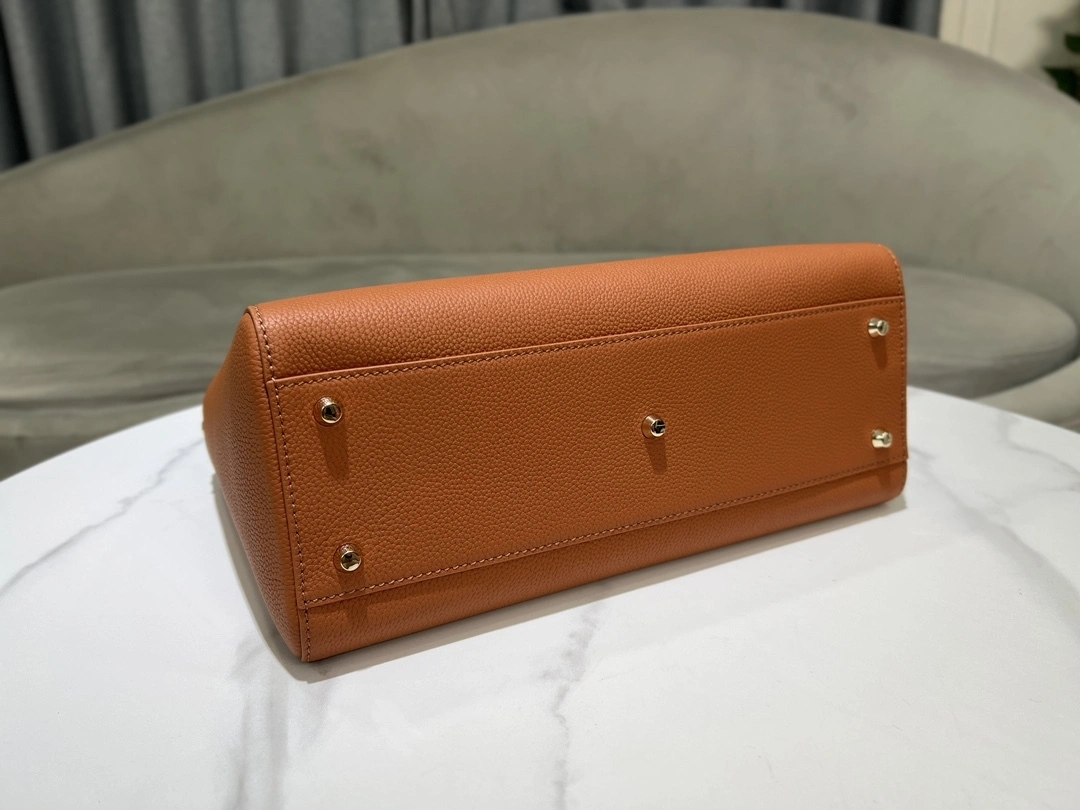 MOMO-- 4ior M1152OTRL_M30M high quality version Lady D-Sire cowhide item:D-B000J3035