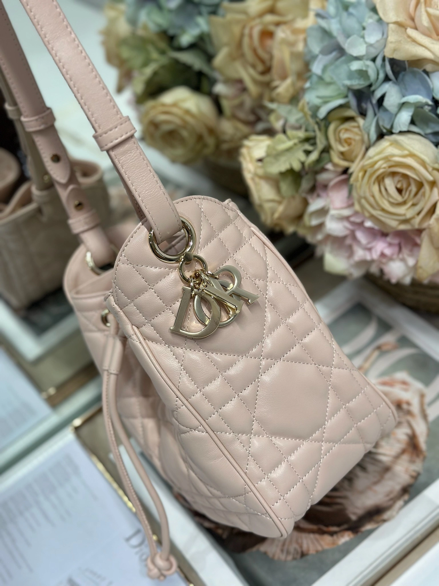 MOMO-- 4ior M2851ONWP-M413 high quality version D-Motion sheepskin item:E-B000L2017T