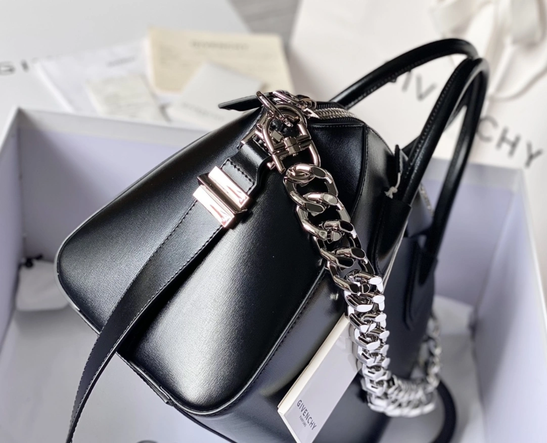 MOMO-- 6iv593hy BB50H7B00D001 high quality version Antigona cowhide item:E-B177I0701