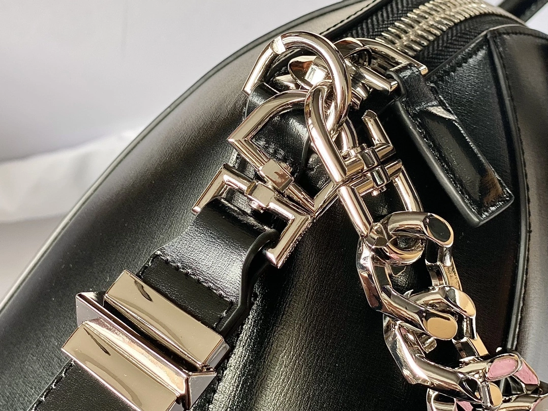 MOMO-- 6iv593hy BB50H7B00D001 high quality version Antigona cowhide item:E-B177I0701