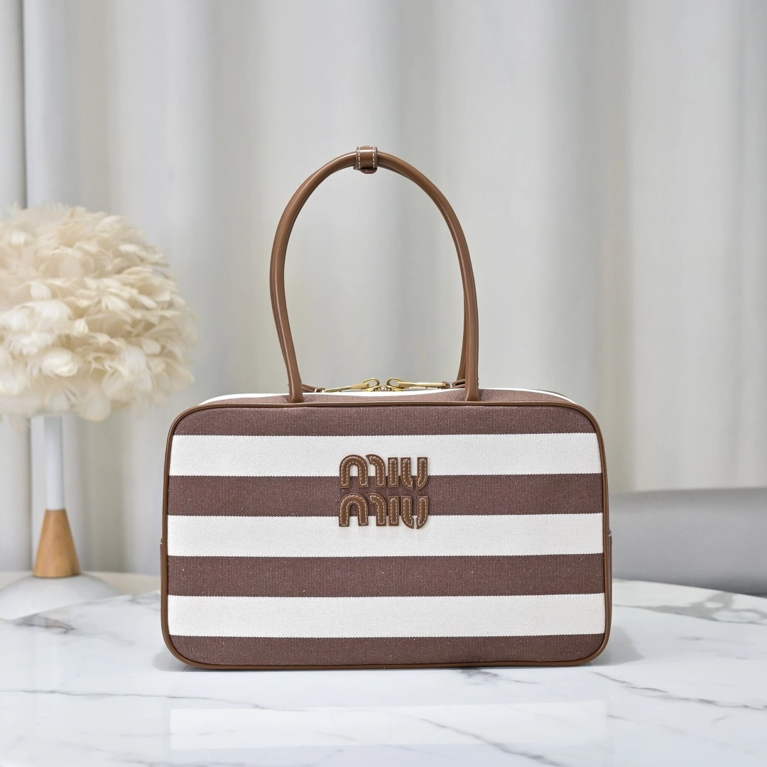 MOMO-- 7iu7iu 5BB163_2IBB_F0966_V_OOO high quality version Calfskin item:E-B000I2062