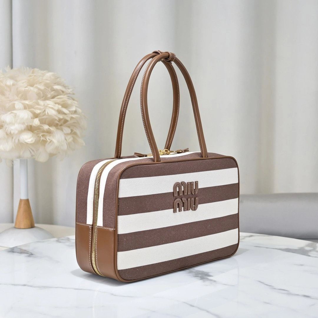MOMO-- 7iu7iu 5BB163_2IBB_F0966_V_OOO high quality version Calfskin item:E-B000I2062