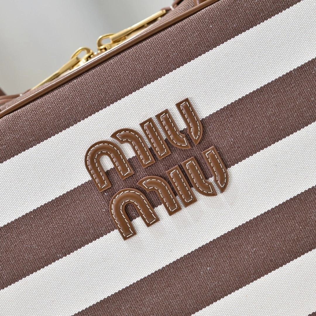 MOMO-- 7iu7iu 5BB163_2IBB_F0966_V_OOO high quality version Calfskin item:E-B000I2062