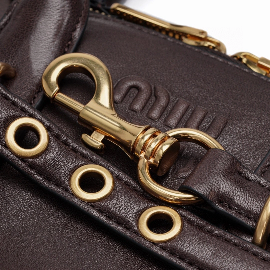 MOMO-- 7iu7iu 5BB169_2BBL_F0NBL_V_OOO high quality version Aventure item:E-B461A1253