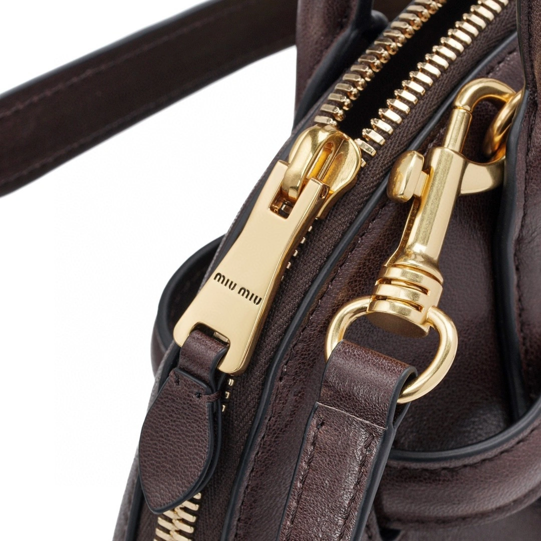 MOMO-- 7iu7iu 5BB169_2BBL_F0NBL_V_OOO high quality version Aventure item:E-B461A1253