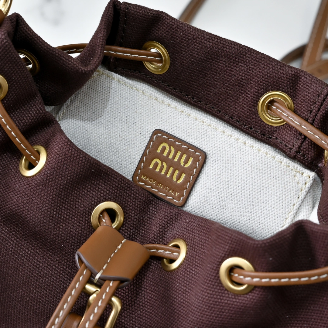 MOMO-- 7iu7iu 5BZ042_2IBQ_F04KB_0_001 high quality version Calfskin item:E-B177I2056