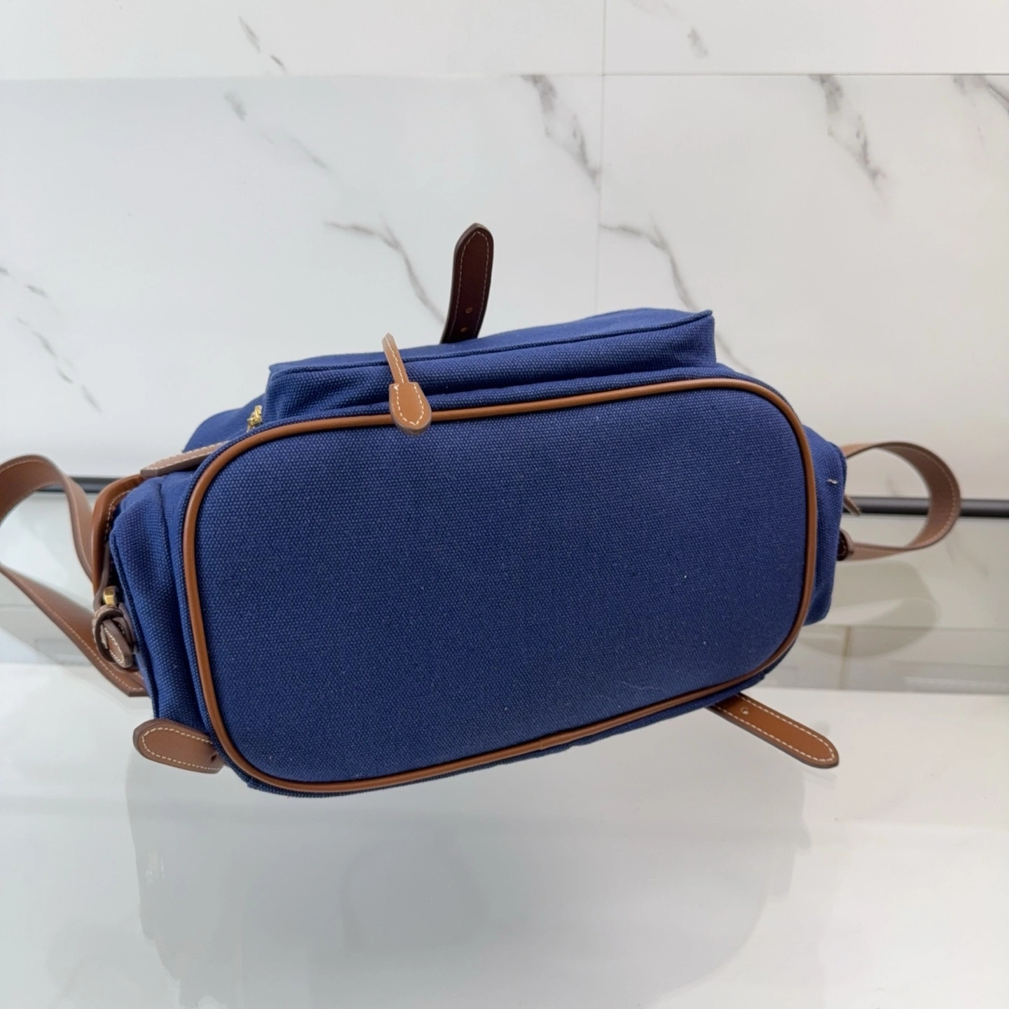 MOMO-- 7iu7iu 5BZ042_2IBQ_F0TQF_V_OOO high quality version Calfskin item:E-B000E1904