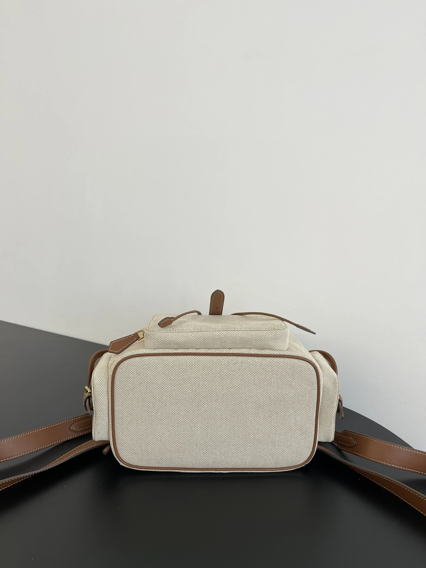 MOMO-- 7iu7iu 5BZ042_ACRN_F062F_V_OOO high quality version Calfskin item:E-B000I2057