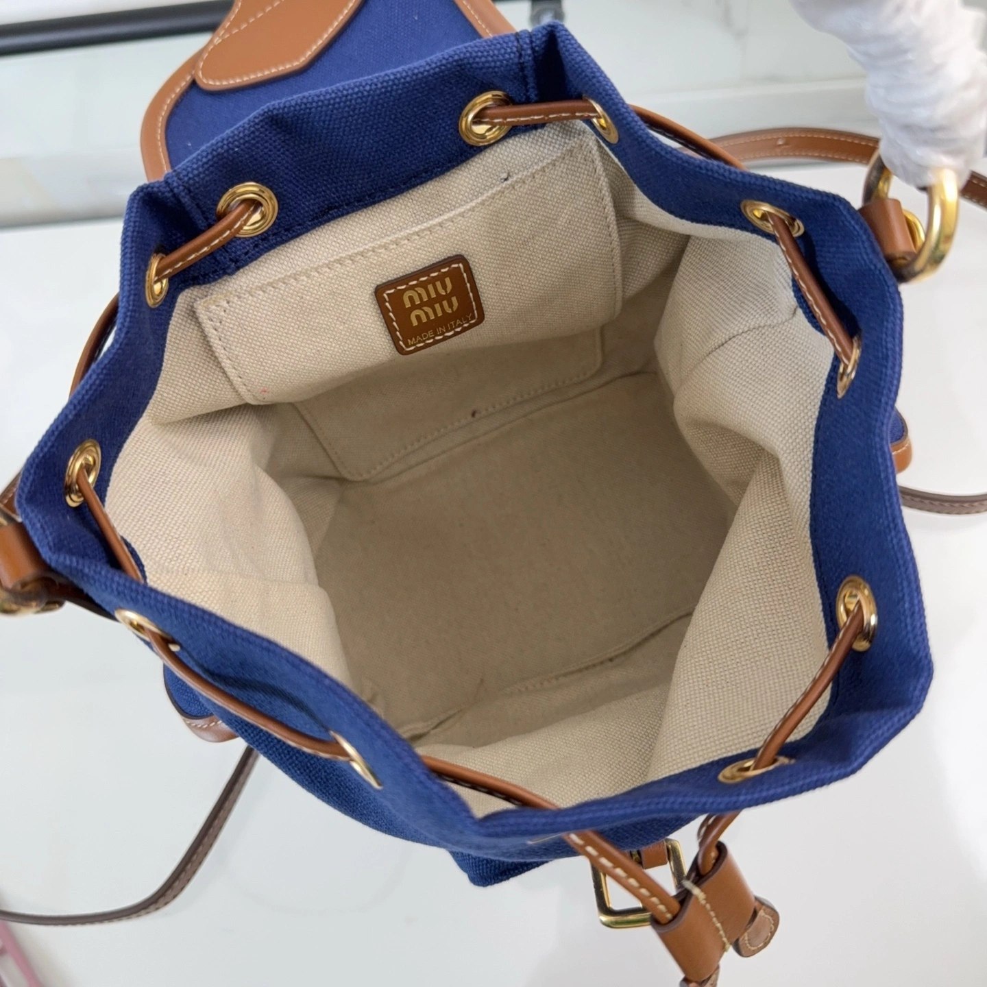 MOMO-- 7iu7iu 5BZ043_2IBQ_F0TQF_V_OOO high quality version Calfskin item:E-B000E1903