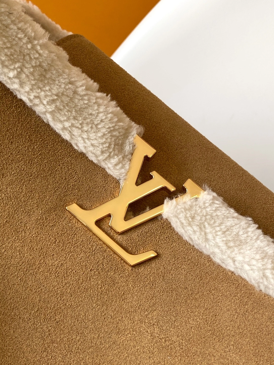 MOMO-- 8V M12784 high quality version Capucines Souple cowhide wool item:E-B330C0564