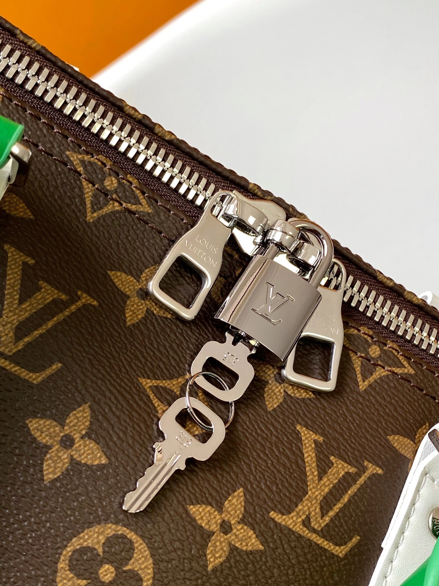 MOMO-- 8V M13926 high quality version Keepall Bandoulière 50 cowhide item:E-B000H2756