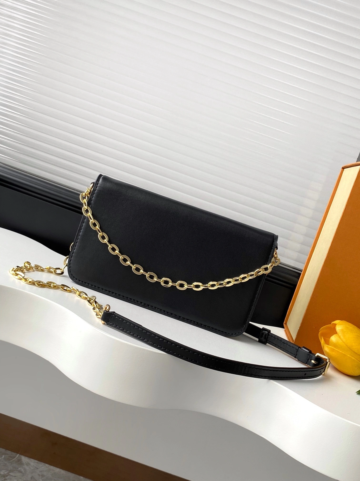 MOMO-- 8V M14564 high quality version Wallet On Chain Bloom cowhide item:E-B225H2758