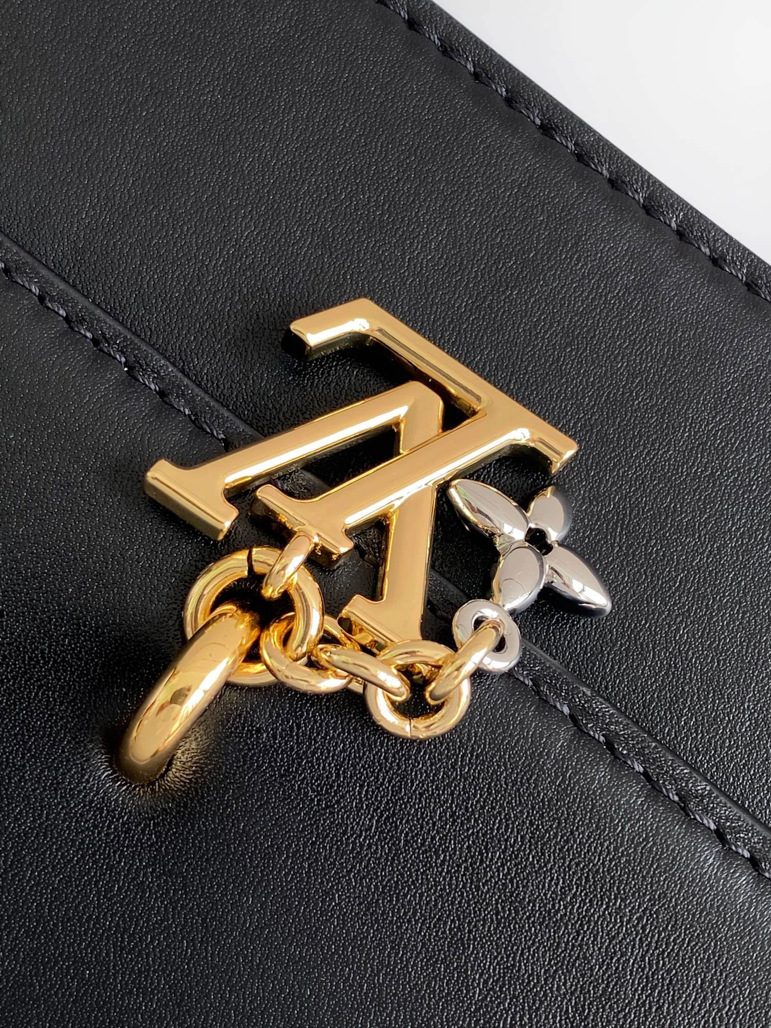 MOMO-- 8V M14564 high quality version Wallet On Chain Bloom cowhide item:E-B225H2758