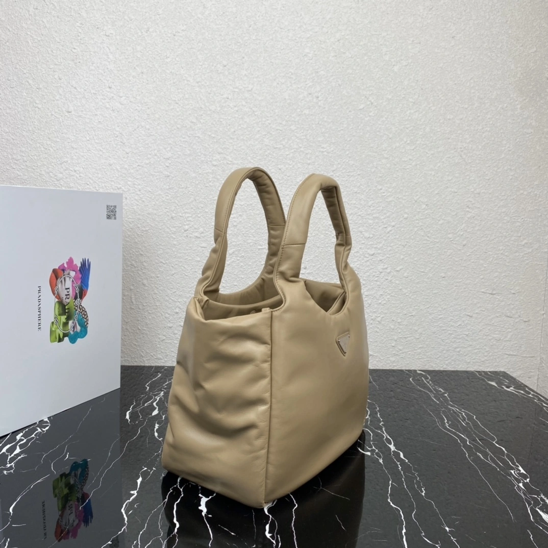 MOMO-- Pr141 1BG413_2DYI_F0F24_V_OVO sheepskin high quality version item:D-B063K2209