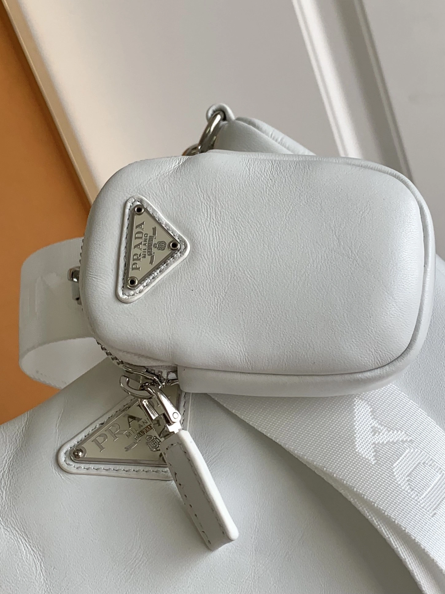 MOMO-- Pr141 1BH204_2DYI_F0009_V_V9Z sheepskin high quality version item:D-B225K2225