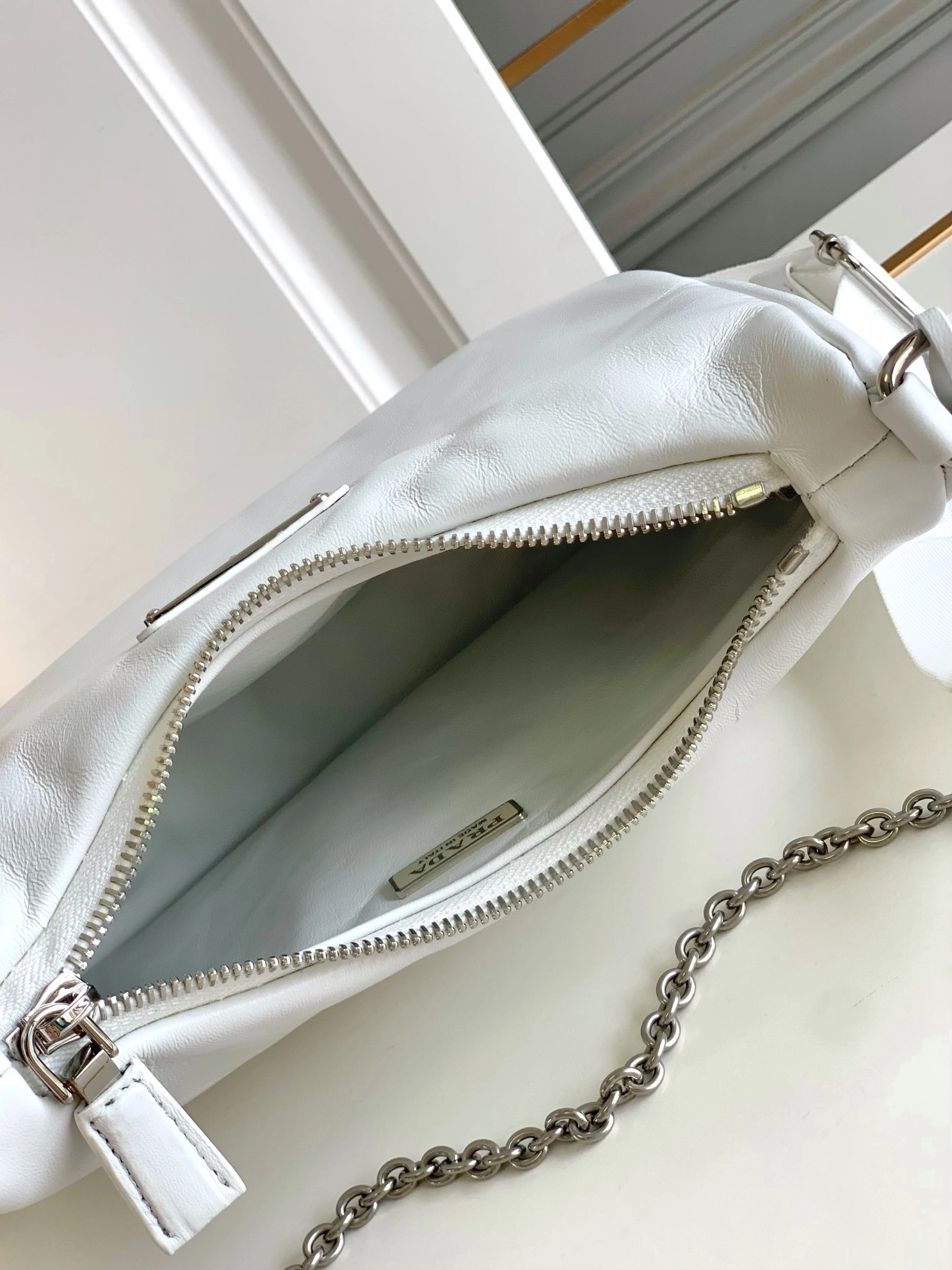 MOMO-- Pr141 1BH204_2DYI_F0009_V_V9Z sheepskin high quality version item:D-B225K2225