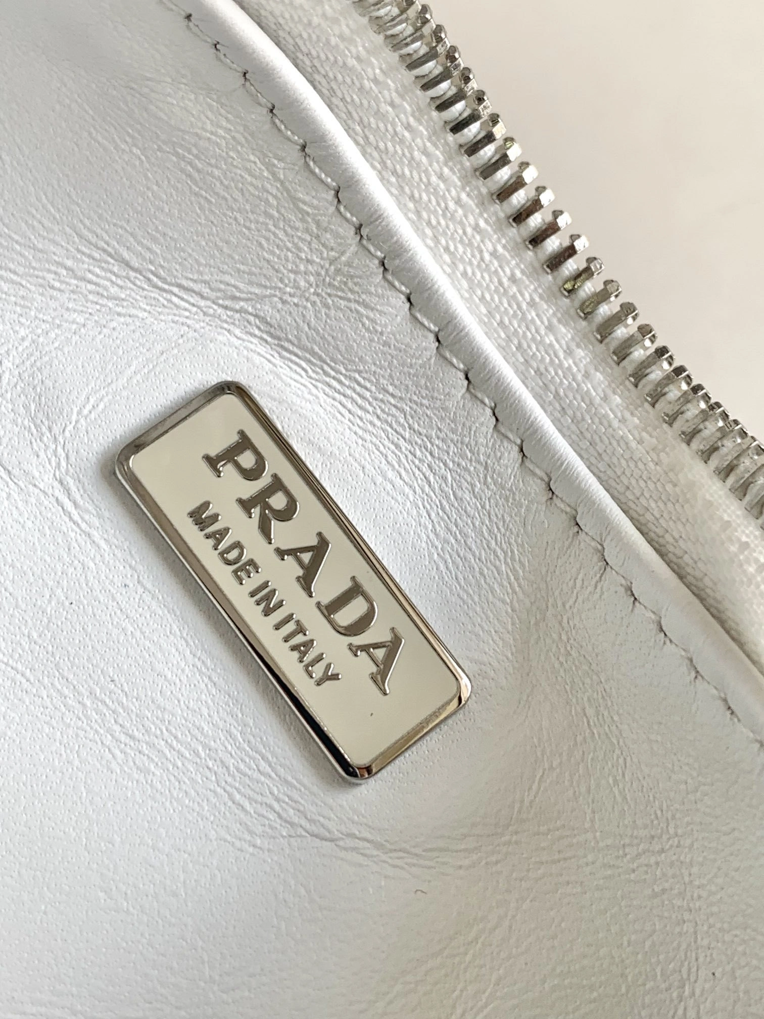 MOMO-- Pr141 1BH204_2DYI_F0009_V_V9Z sheepskin high quality version item:D-B225K2225