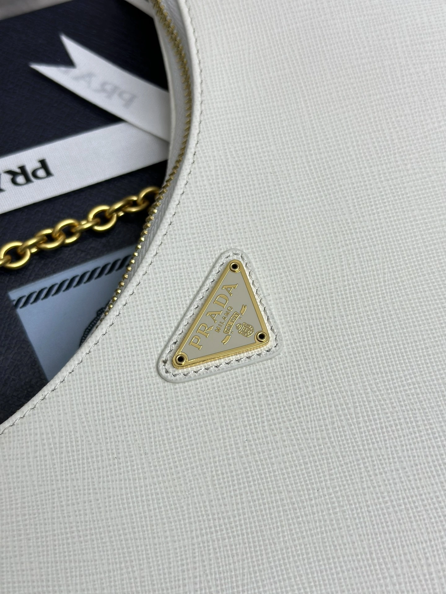 MOMO-- Pr141 1BH204_NZV_F02EN_V_V2P high quality version nylon Hobo item:E-B000K0643