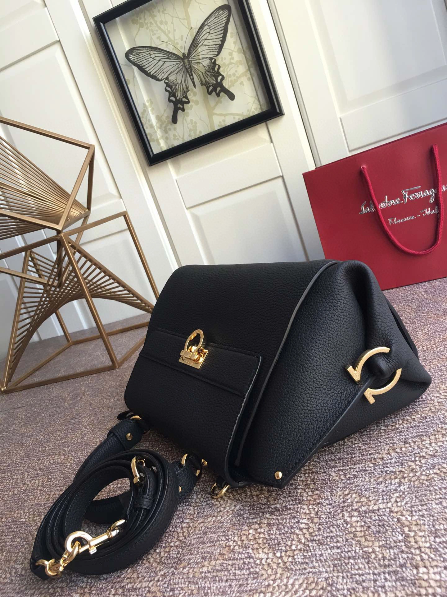 MOMO---Sofia 21F606 Cowhide Gancio Sheepskin high quality version item : 007B00K2430