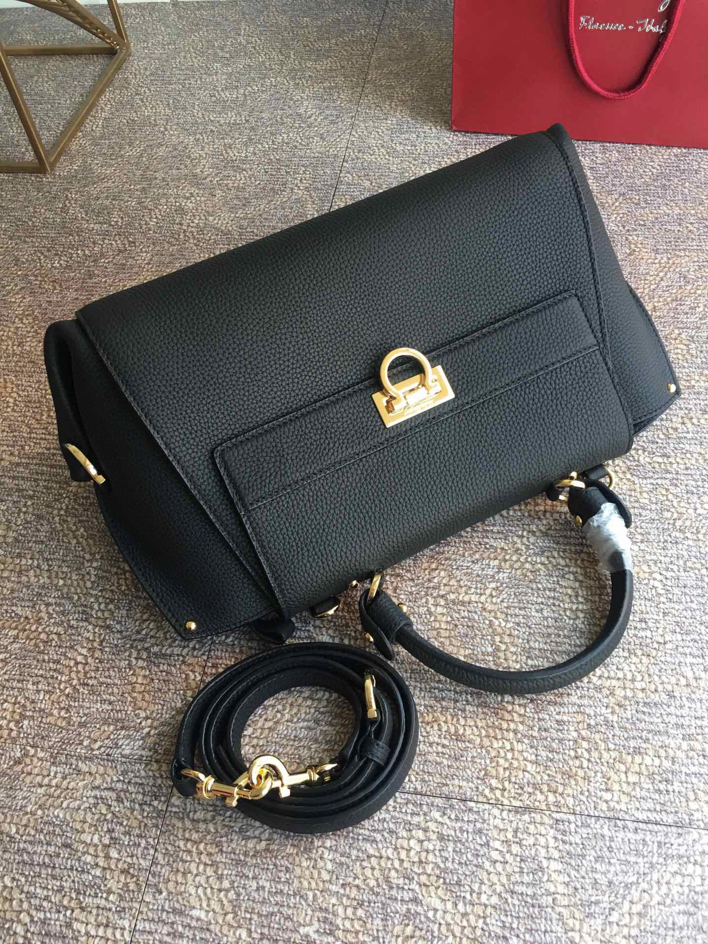 MOMO---Sofia 21F606 Cowhide Gancio Sheepskin high quality version item : 007B00K2430
