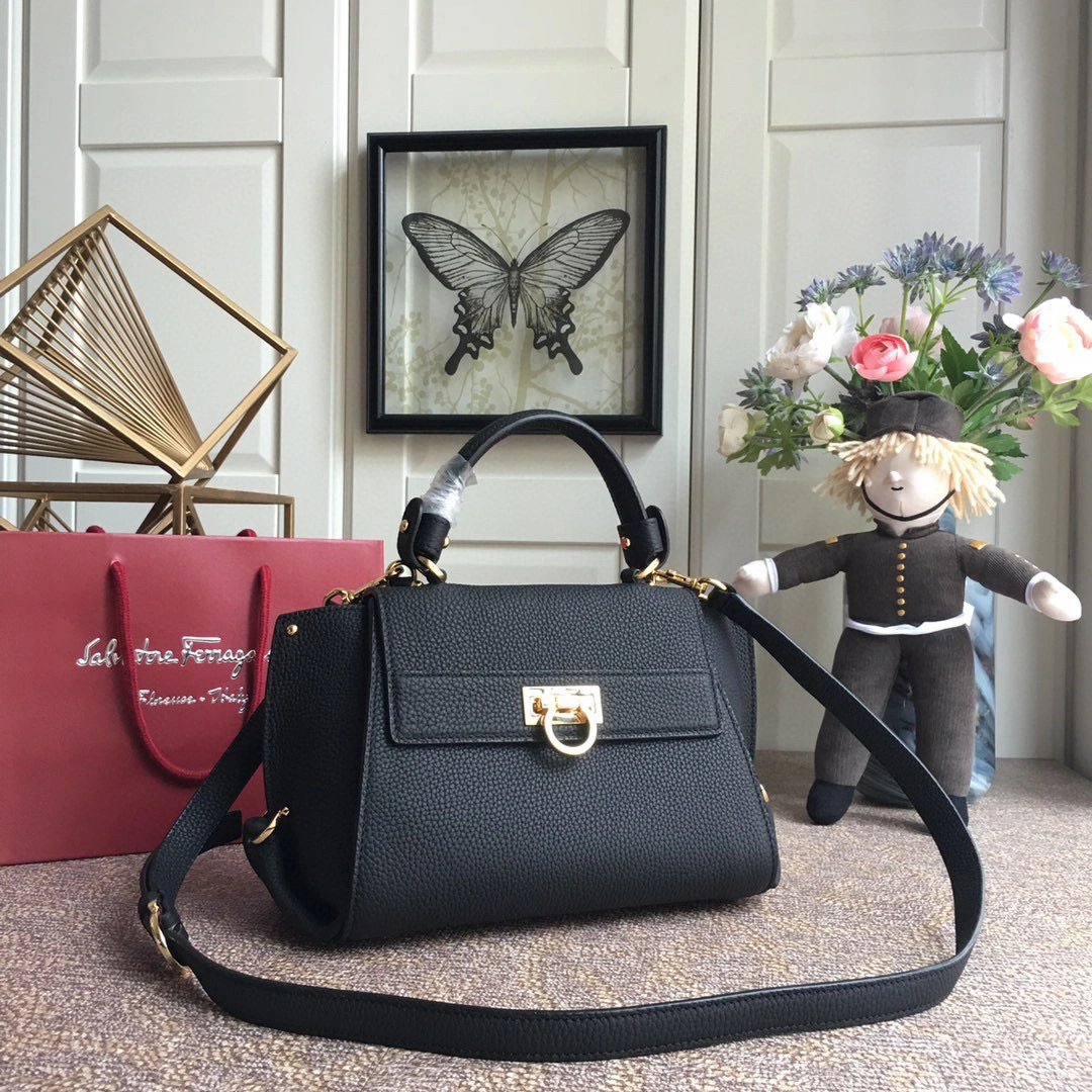 MOMO---Sofia 21F606 Cowhide Gancio Sheepskin high quality version item : 007B00K2430