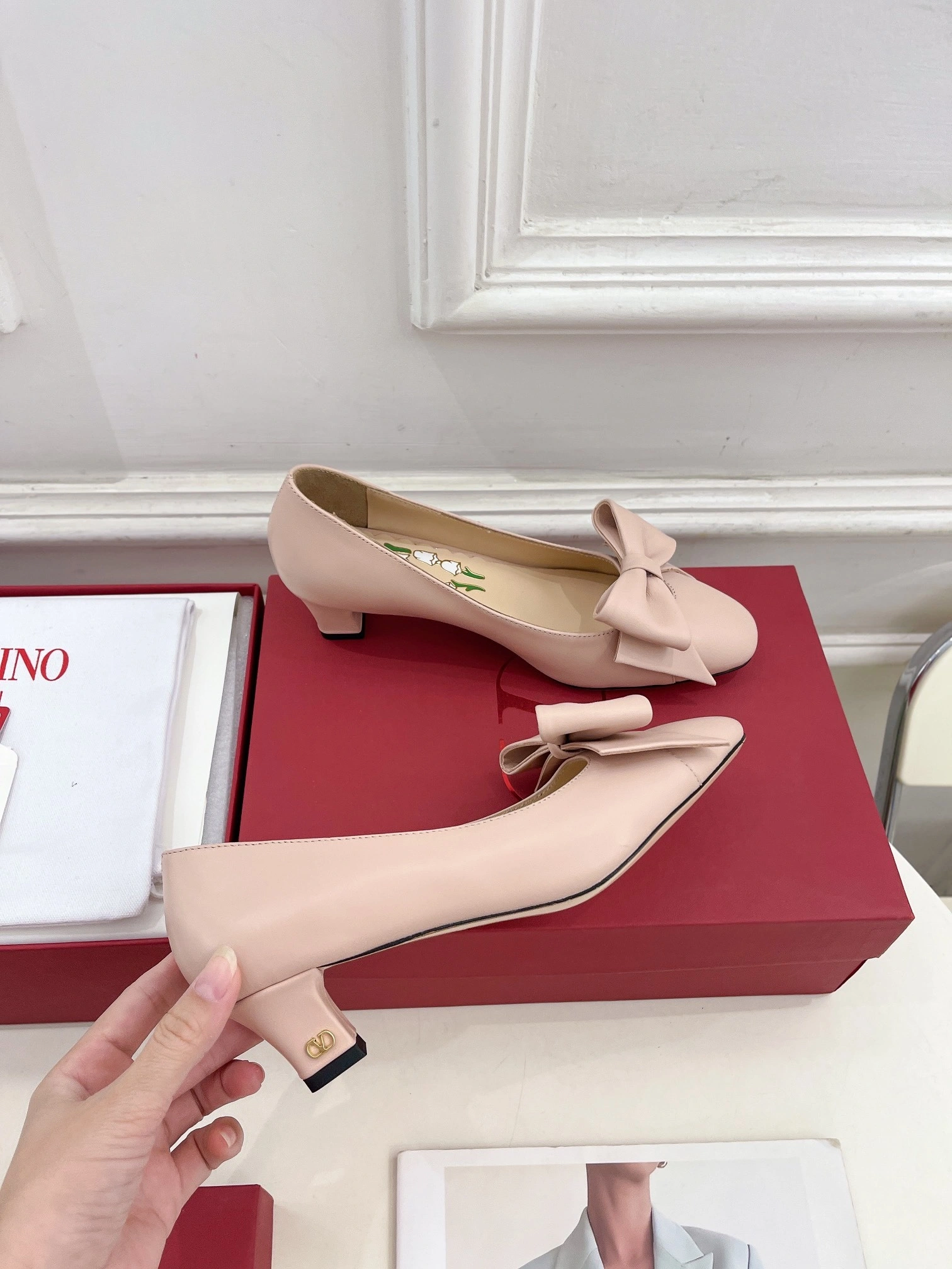 COCO-- V1859ti9o 6W2S0LB5DDT_W34 Heel height：4CM Roman Stud goatskin item:D-X000L2553