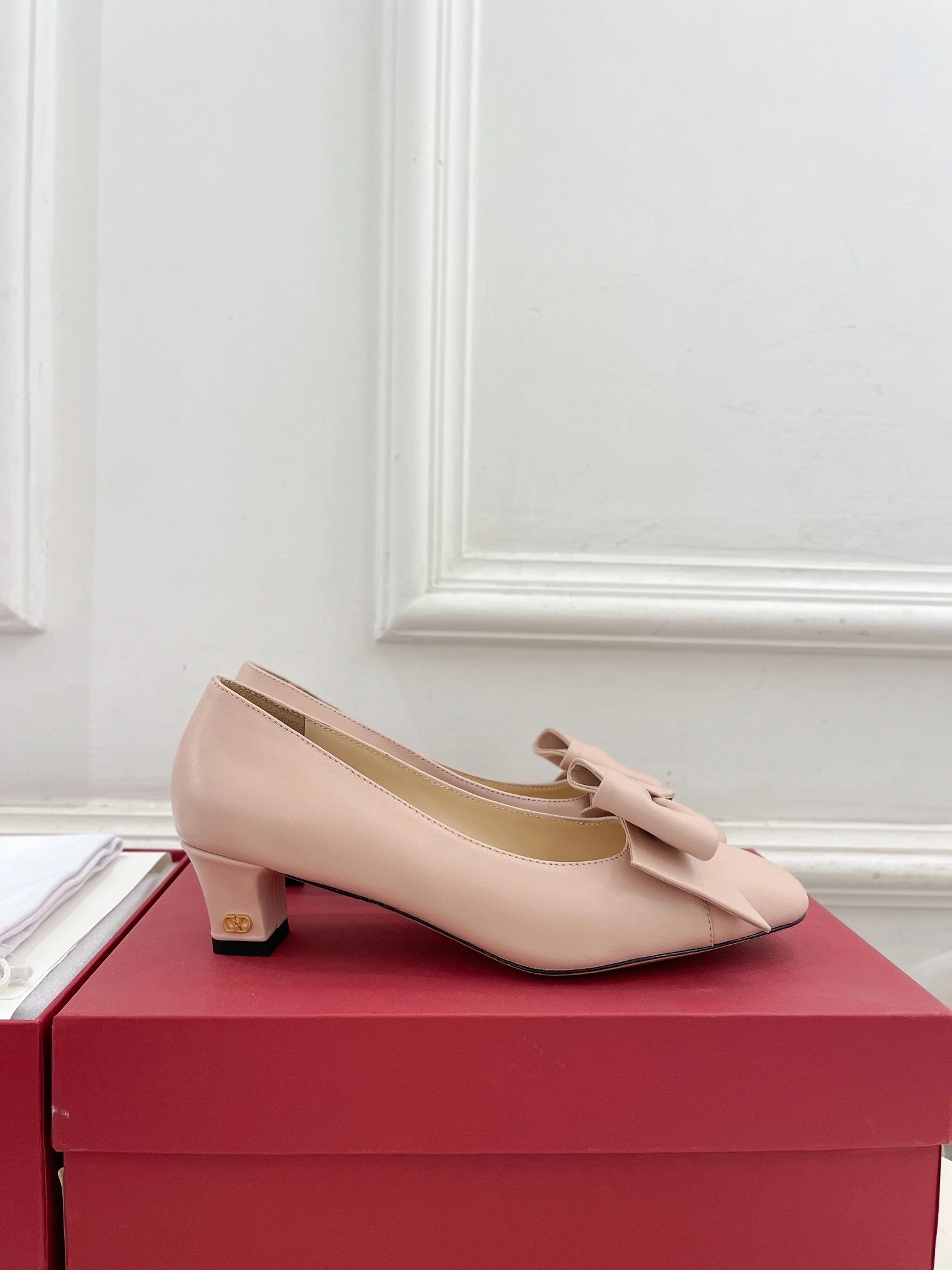 COCO-- V1859ti9o 6W2S0LB5DDT_W34 Heel height：4CM Roman Stud goatskin item:D-X000L2553