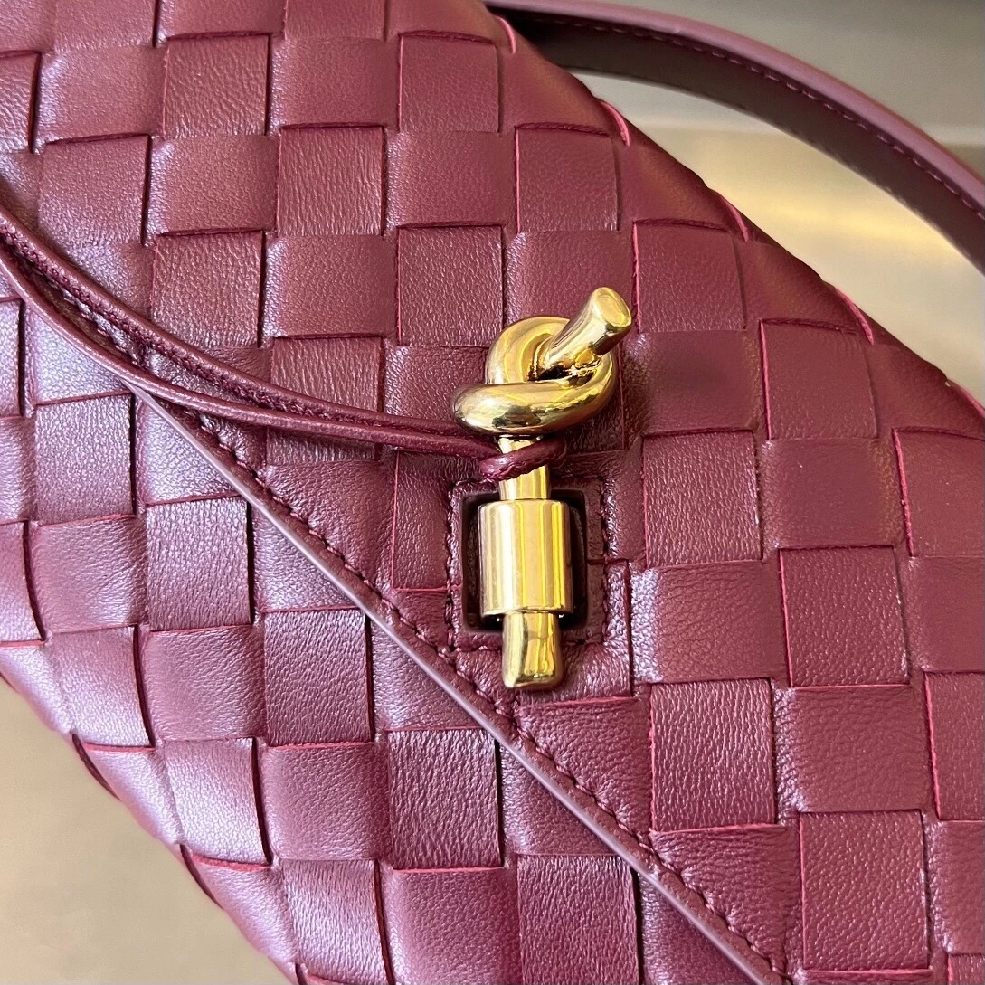 MOMO-- V595t1 741511VCPP32250 high quality version Clutch sheepskin item:E-B134B2601