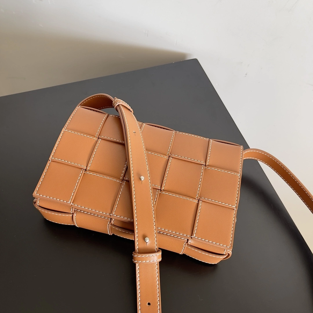 MOMO-- V595t1 758105V39K02636 high quality version cowhide Cassette item:E-B000A0838
