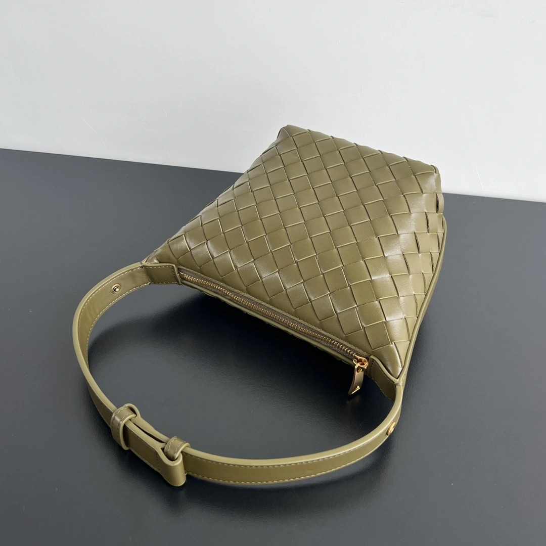 MOMO-- V595t1 776781V3IV12856 high quality version Wallace Calfskin item:E-B063B2620